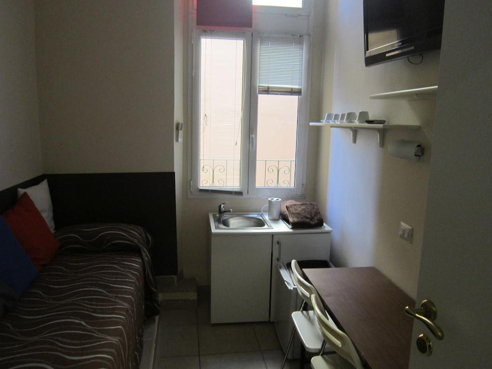 Evergreen Guest house